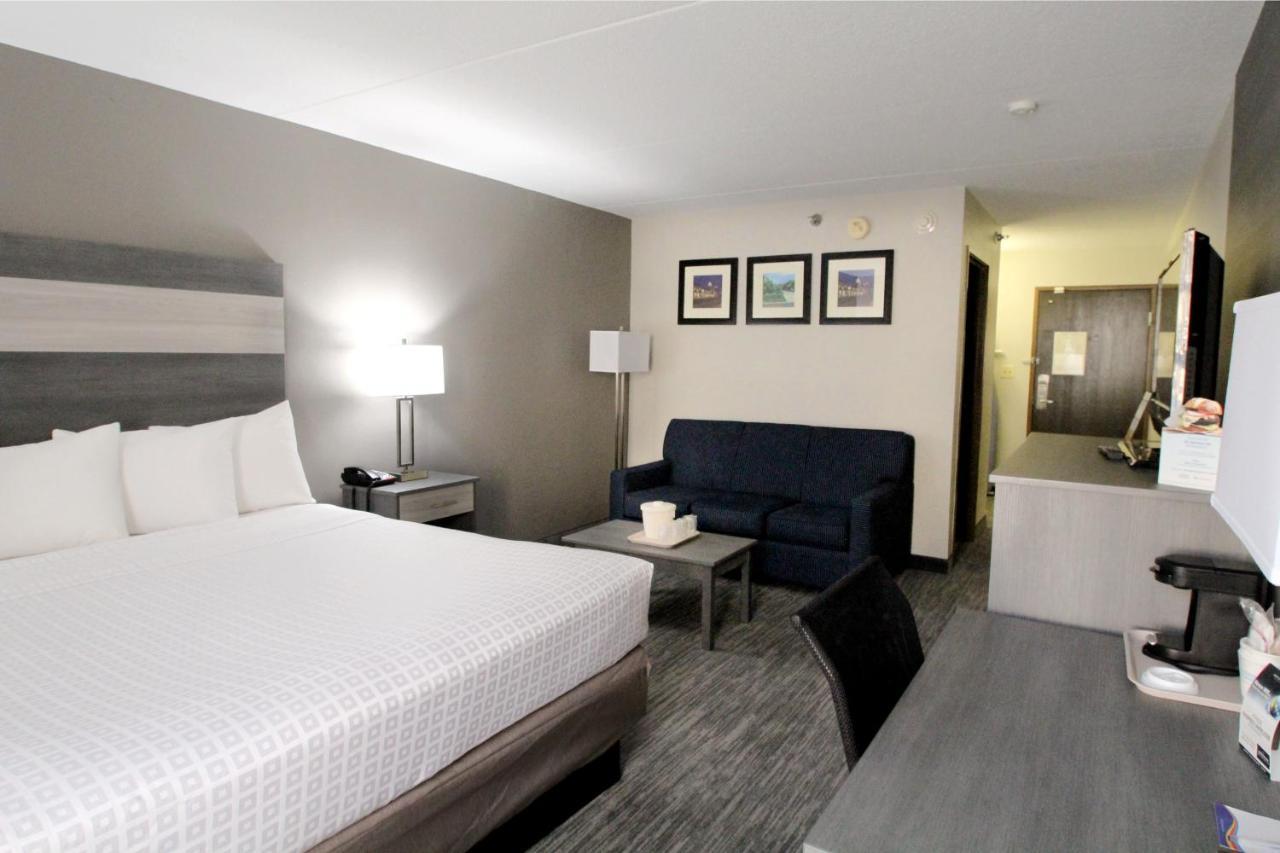 Baymont By Wyndham - Purdue Hotel