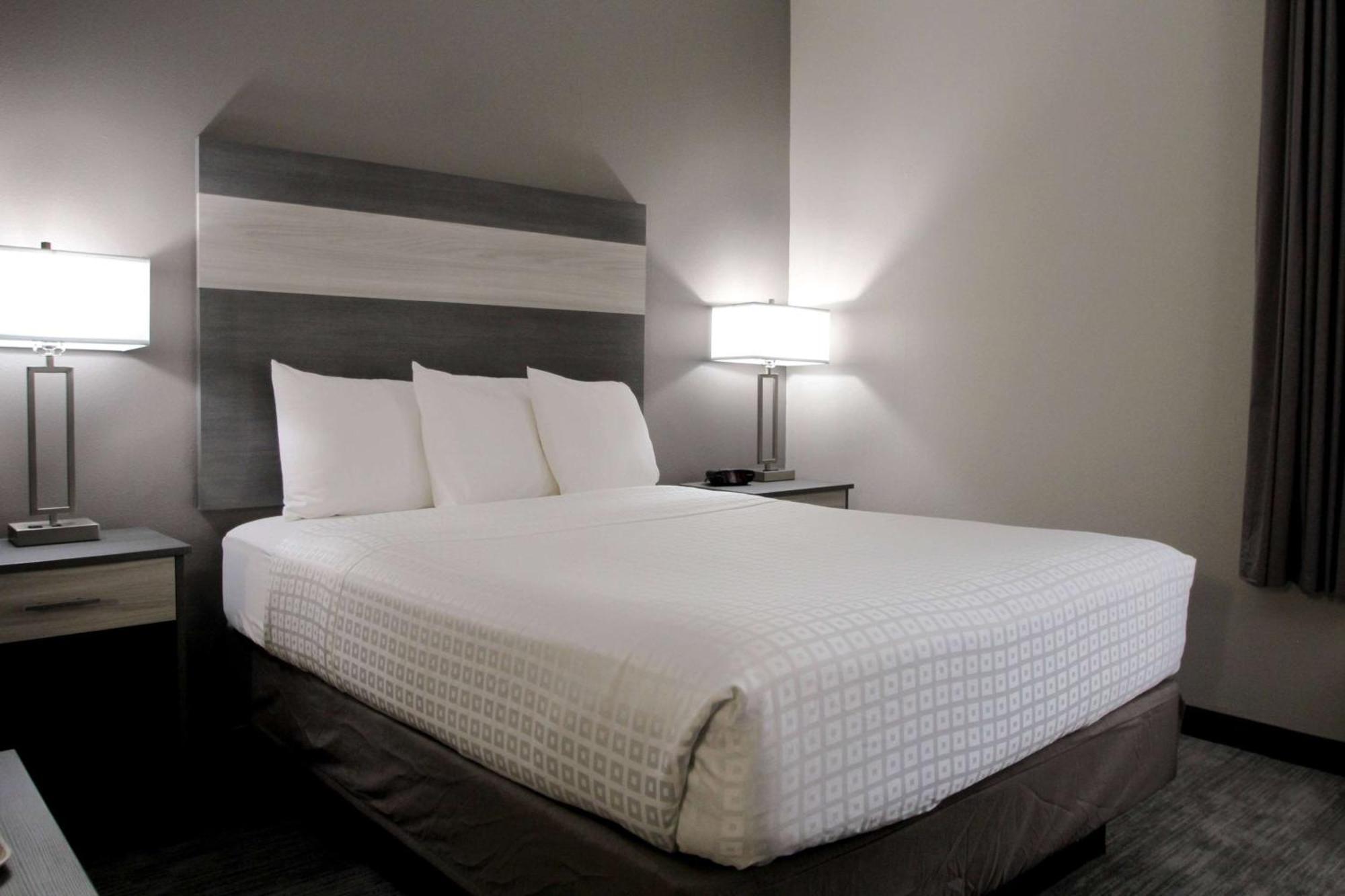 Baymont By Wyndham - Purdue Hotel 2*